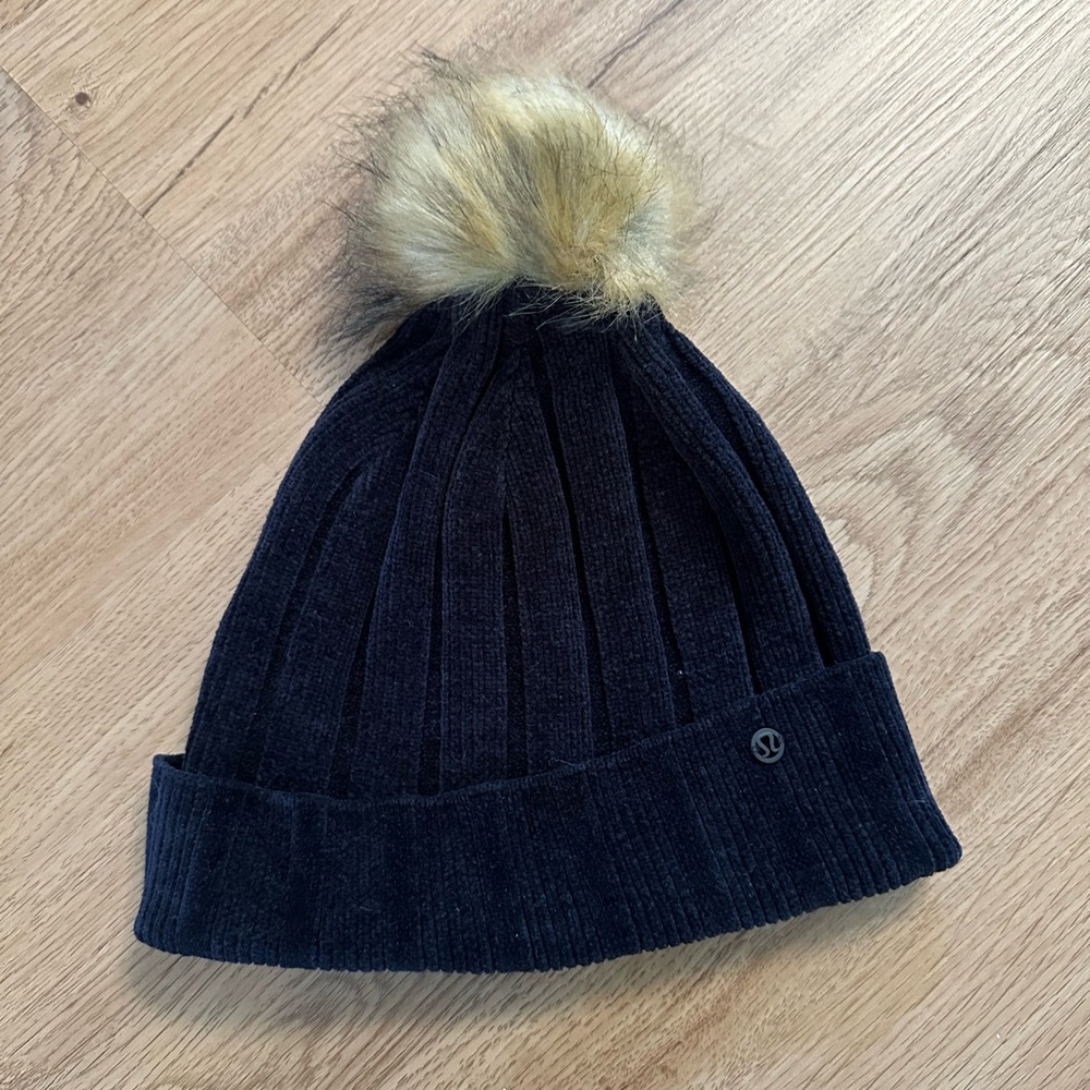 Lululemon Pom Pom Hat